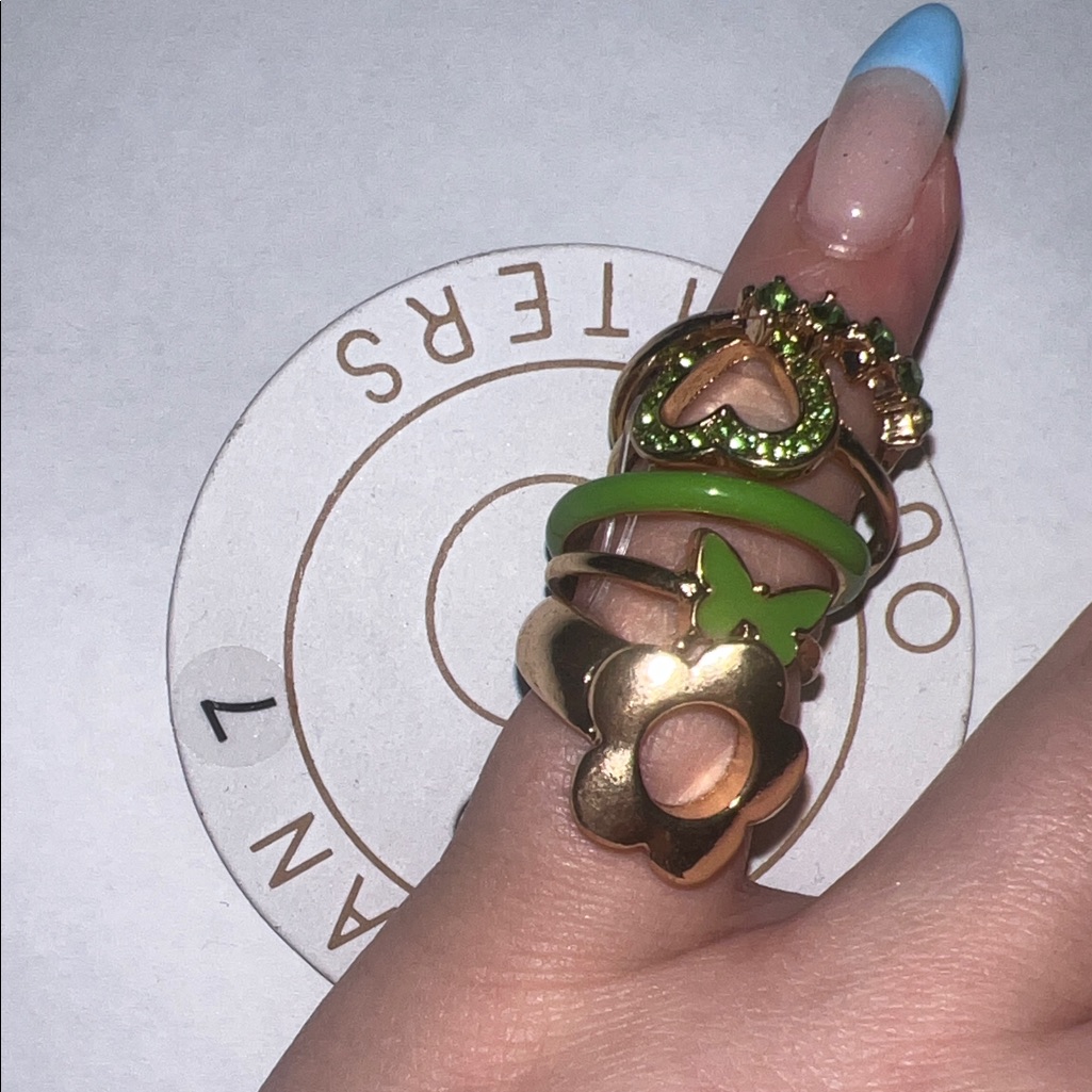 Urban Outfitters Gold And Green Ring Set New Size 7 10$